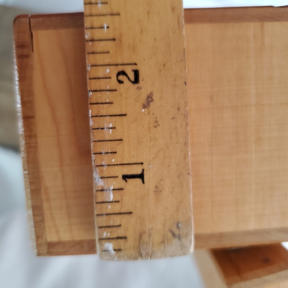 WOOD BOX WITH CUSHION INTERIOR - Picture 7 of 9